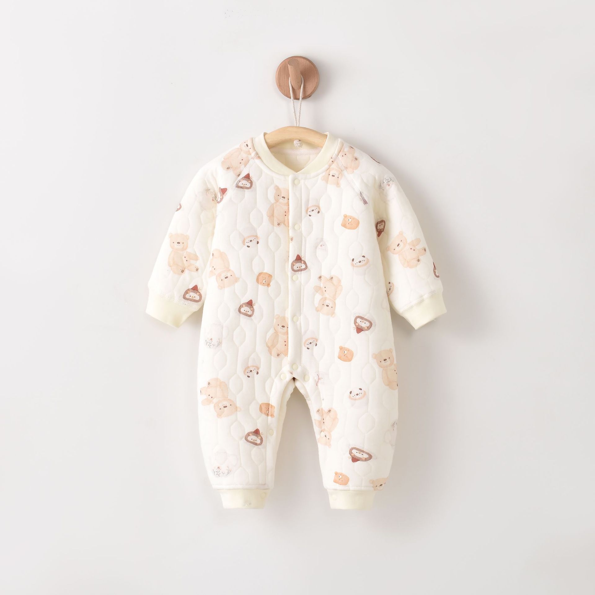 婴儿衣服新生婴儿衣服春秋款三层保暖初生婴儿连体衣宝宝哈衣秋冬