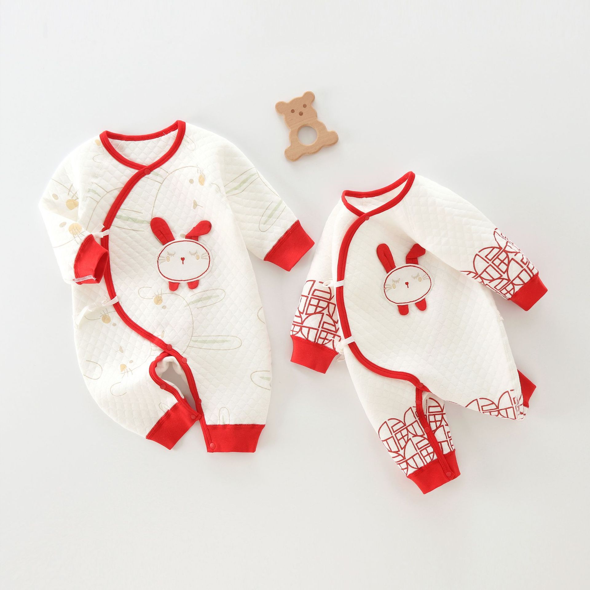 婴儿连体衣0-6月宝宝春秋冬季哈衣满月服百天中国风爬爬服拜年服