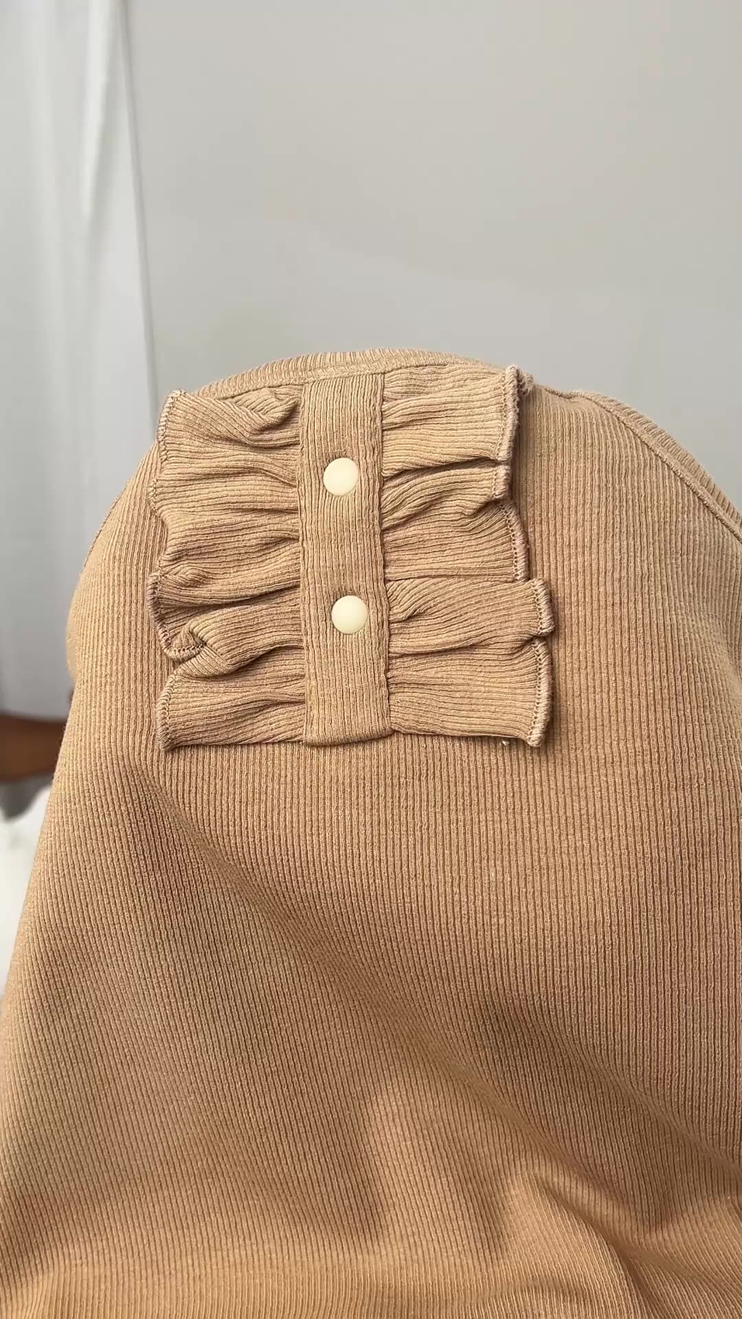 新款婴幼儿夏款衣服碎花a类新生儿薄款可爱吊带女宝宝花苞裤套装