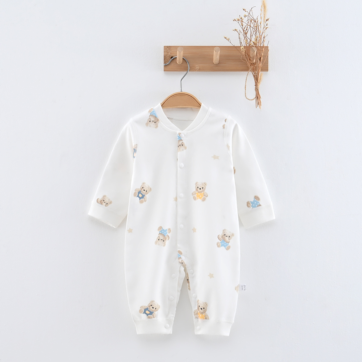 2025新款纯棉婴儿连体衣A类无骨100%棉宝宝爬服家居服单穿打底