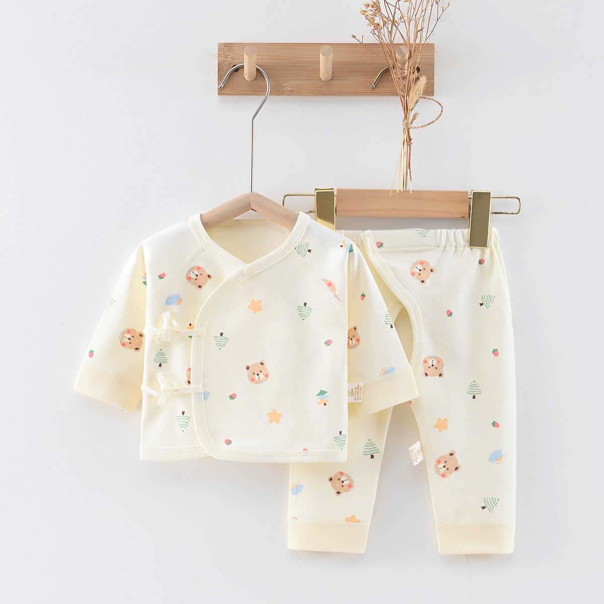 四季款新生儿套装纯棉魔术贴开裆套秋衣秋裤婴儿A类无骨100%棉