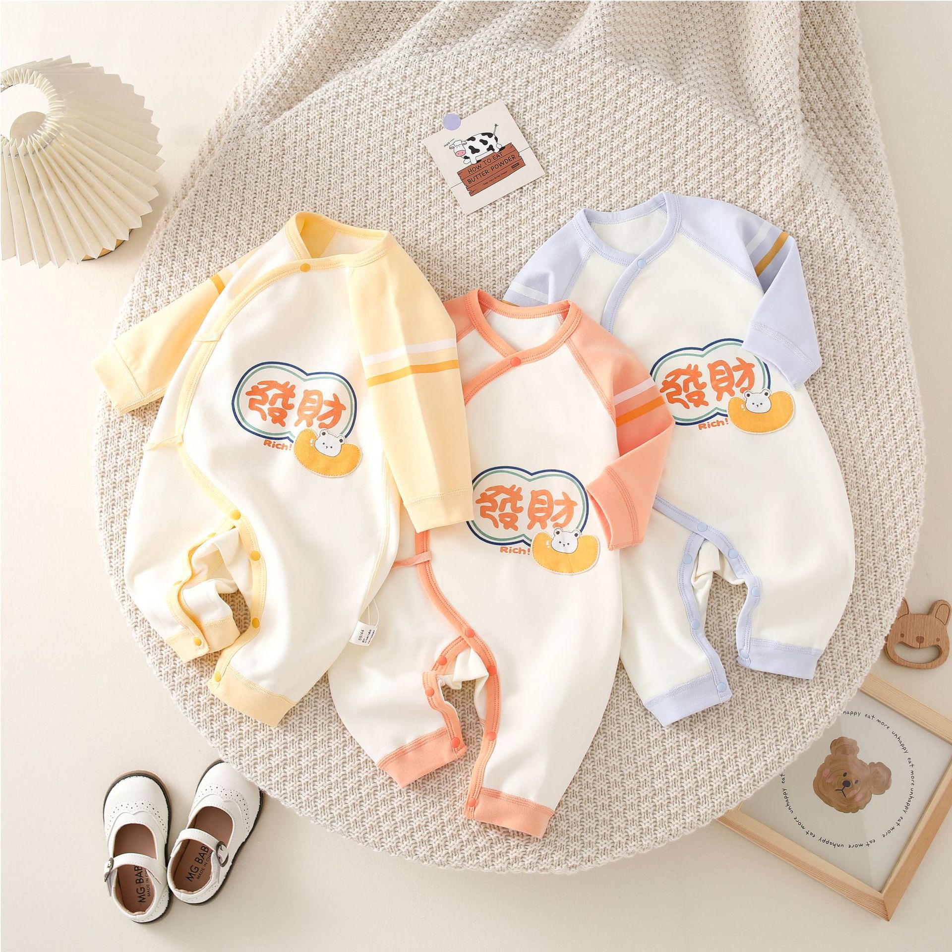 婴儿纯棉无骨连体衣新生儿哈衣宝宝偏襟四季款爬服衣服长袖家居服