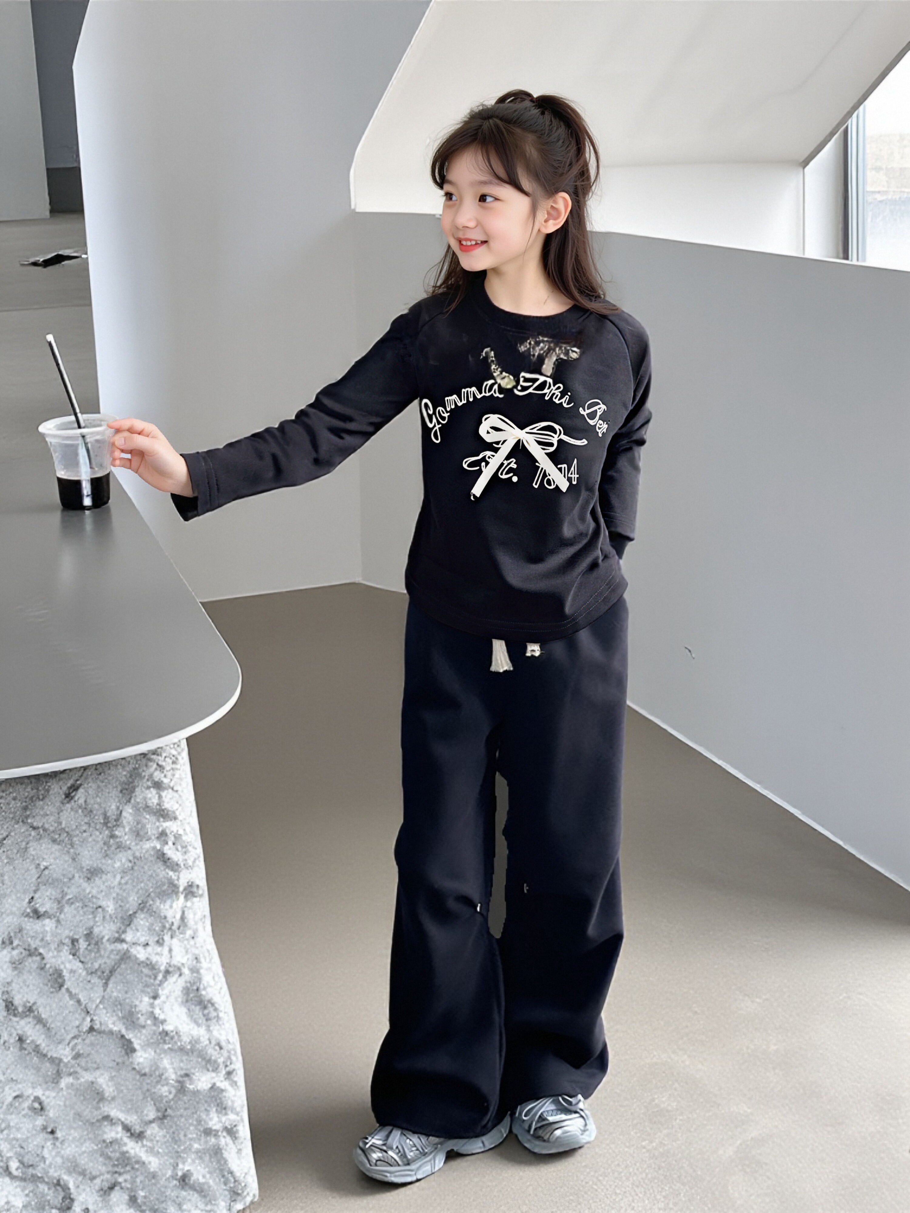 女童长袖T恤2025秋装新款儿童洋气韩系短款上衣中大童修身打底衫